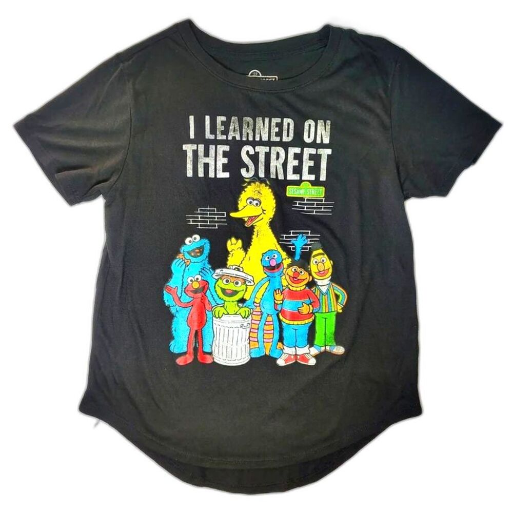 Sesame Street "I Learned On The Street" Black T-Shirt Girls/Teens Size L (11/13)